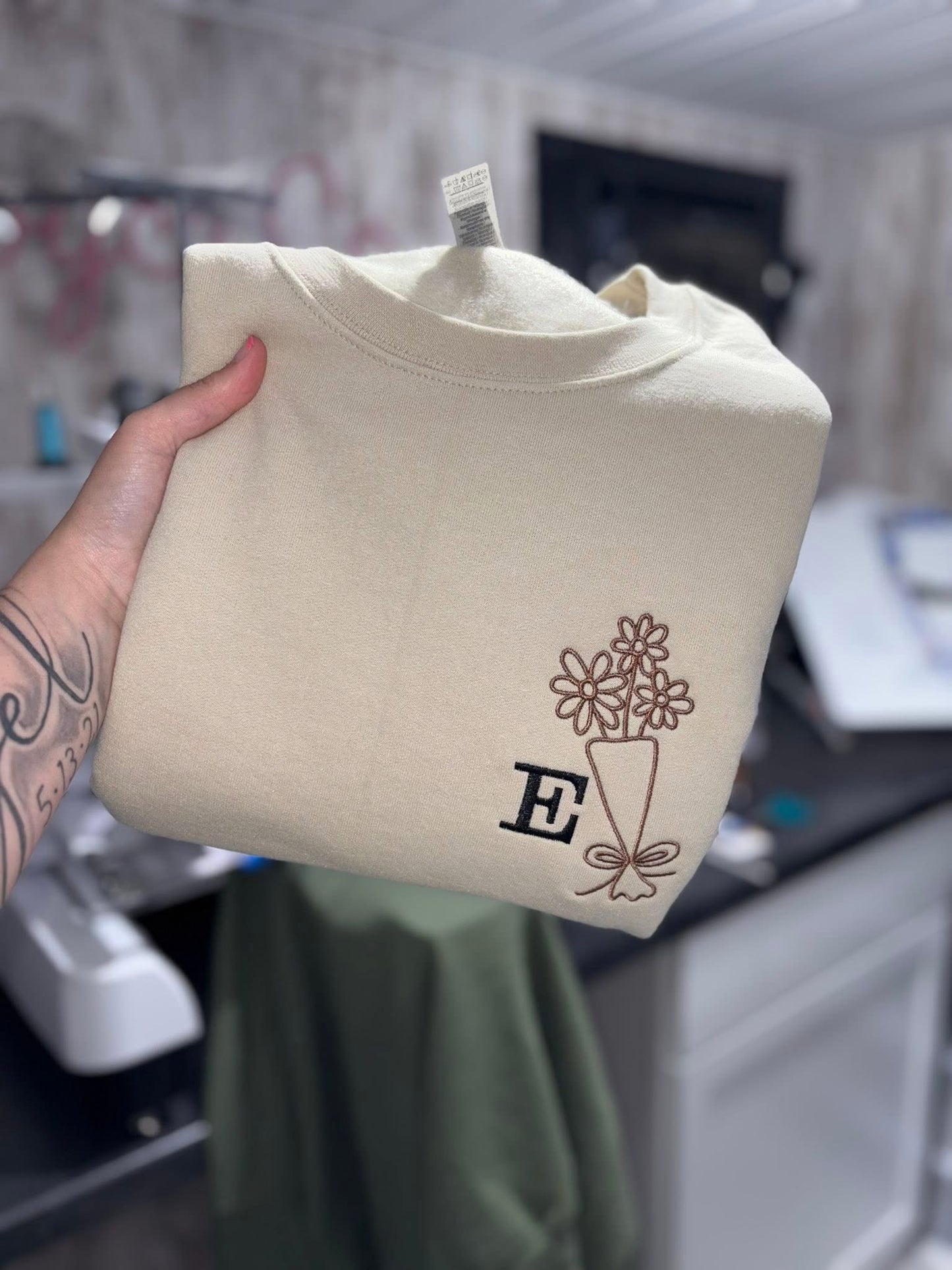 Initial bouquet embroidered crew preorder 15 business day turn around time