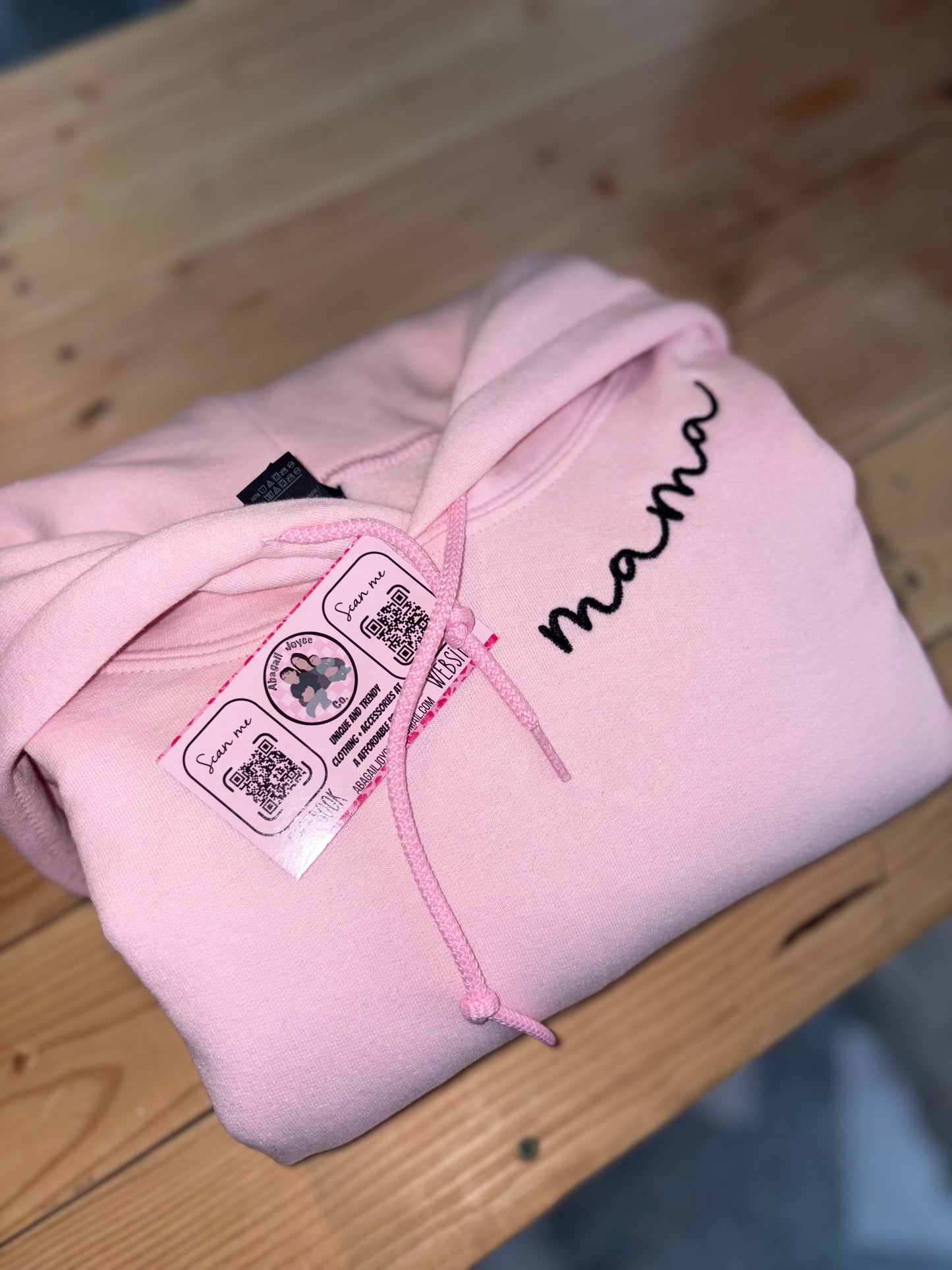 Embroidered mama hoodie 🥰 Preorder 28 business day turn around time