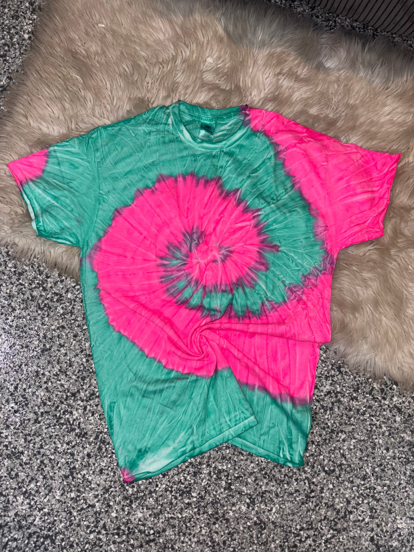 Blank tshirt- pink/blue tye dye (size medium)