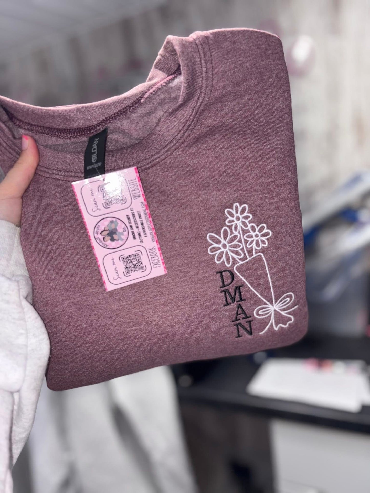 Initial bouquet embroidered crew preorder 15 business day turn around time