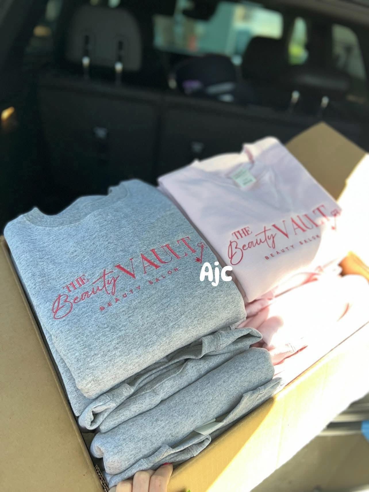EMBROIDERED CREWNECK (WHOLESALE) preorder 28 business day turn around time