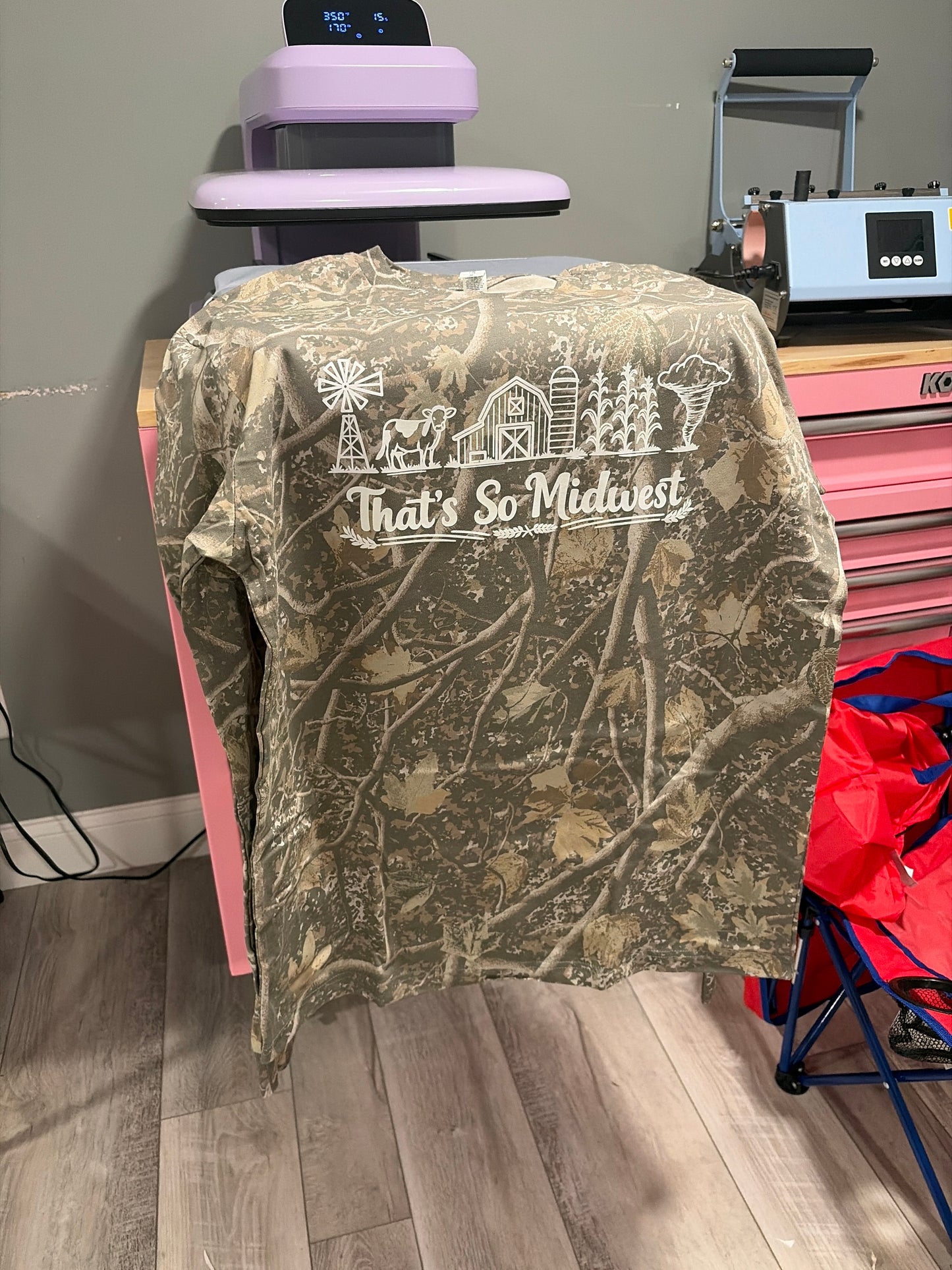 That’s so Midwest size medium long sleeve