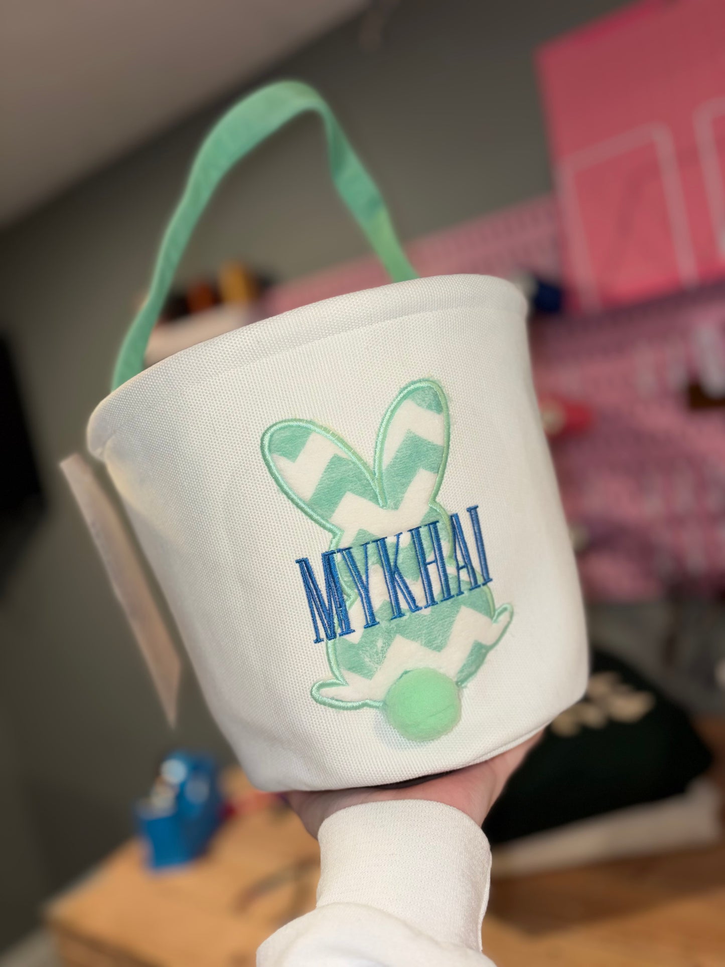 Embroidered Easter baskets 🐰